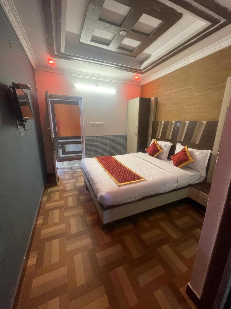 Ooty Vpr Residency Hotel Eksteriør billede