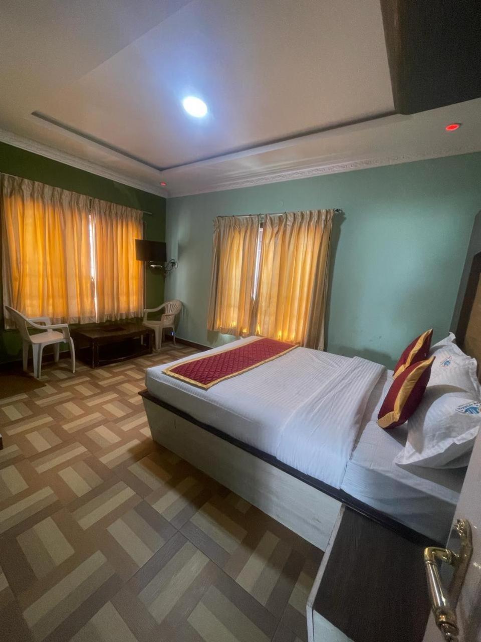 Ooty Vpr Residency Hotel Eksteriør billede