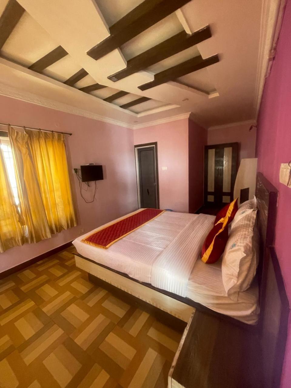 Ooty Vpr Residency Hotel Eksteriør billede